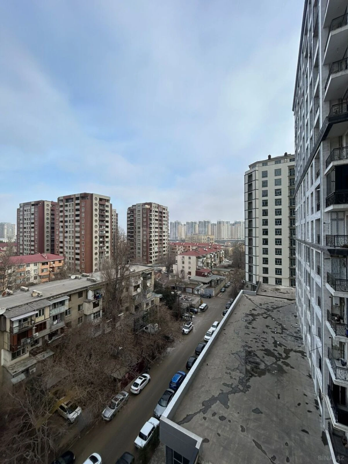 Satılır 3 otaqlı mənzil 117.5 m²