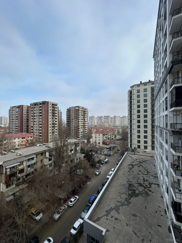 Satılır 3 otaqlı mənzil 117.5 m²