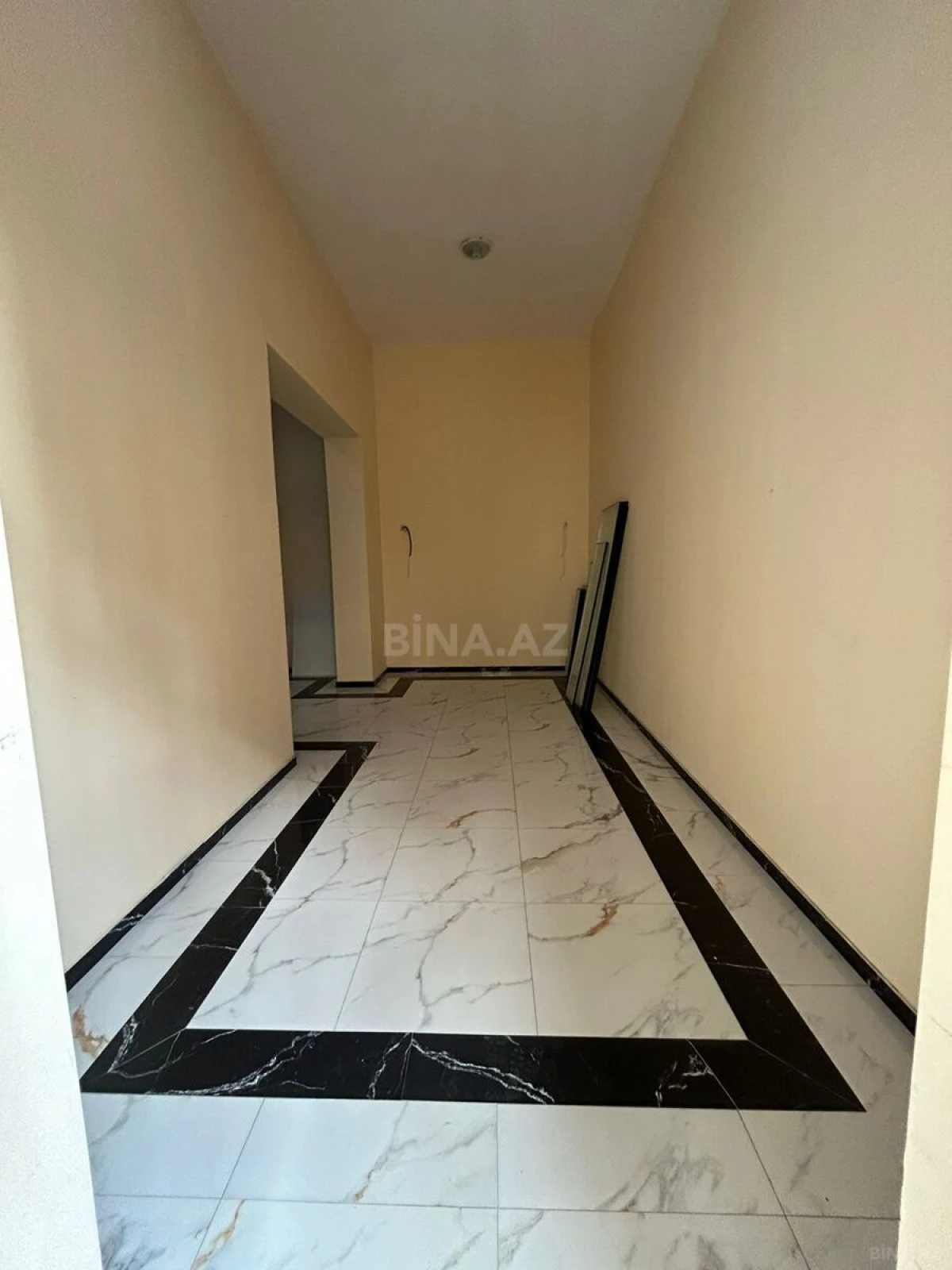 Satılır 3 otaqlı mənzil 117.5 m²