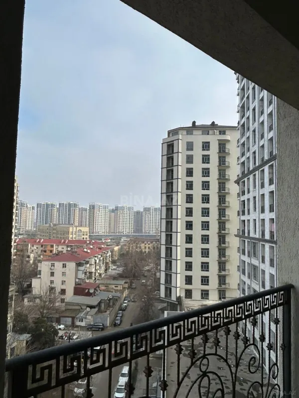 Satılır 3 otaqlı mənzil 117.5 m²