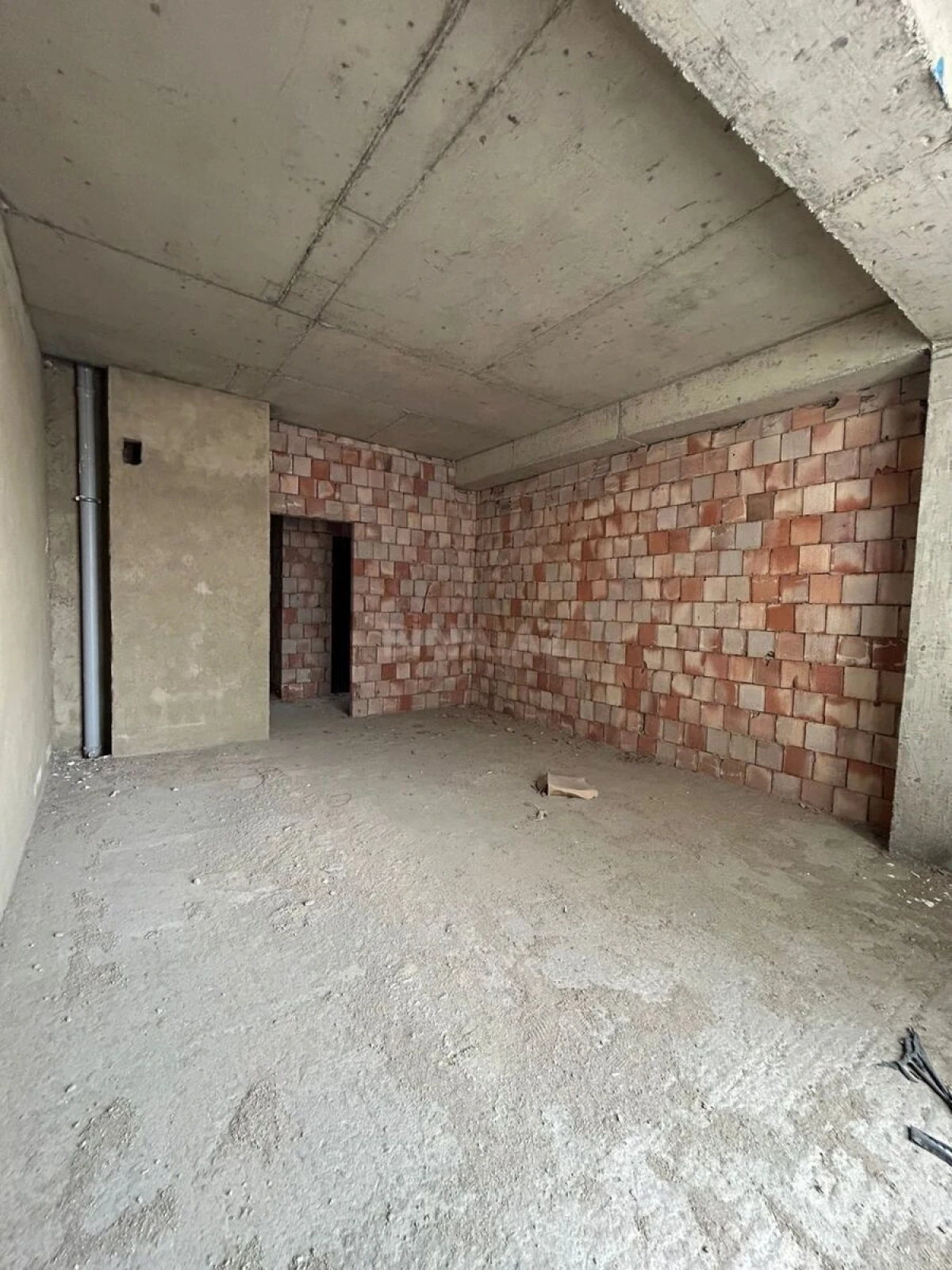 Satılır 3 otaqlı mənzil 117.5 m²