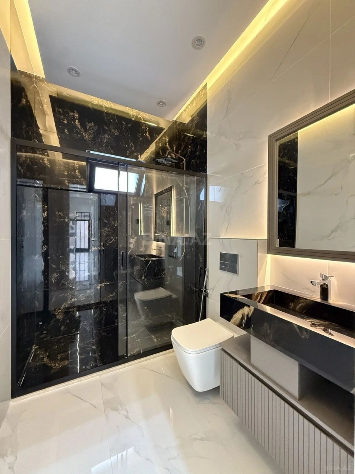 Satılır 4 otaqlı həyət evi 170 m²