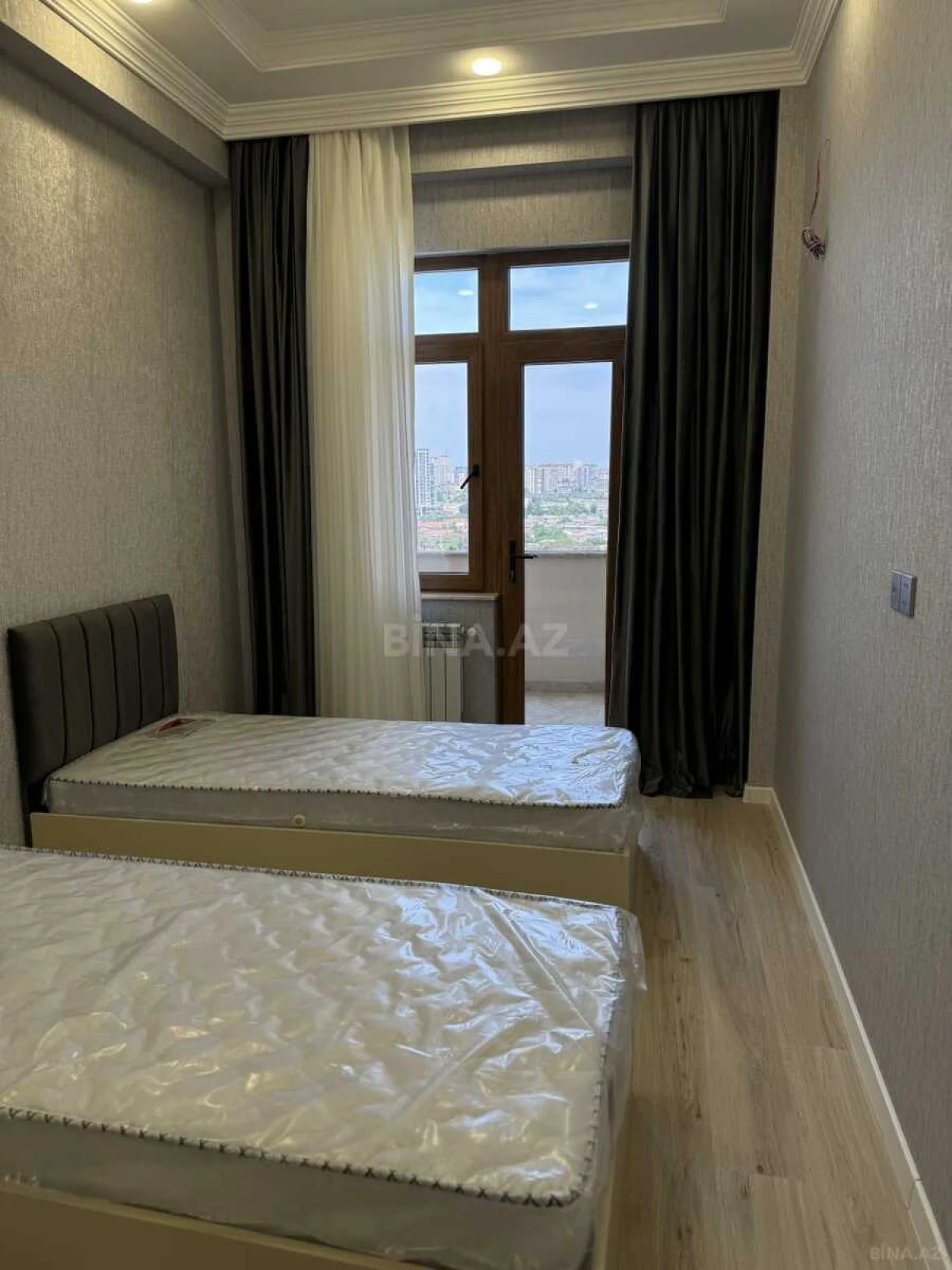 Kirayə verilir 3 otaqlı mənzil 115 m²
