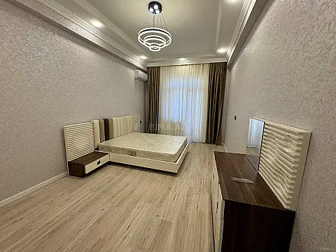 Kirayə verilir 3 otaqlı mənzil 115 m²