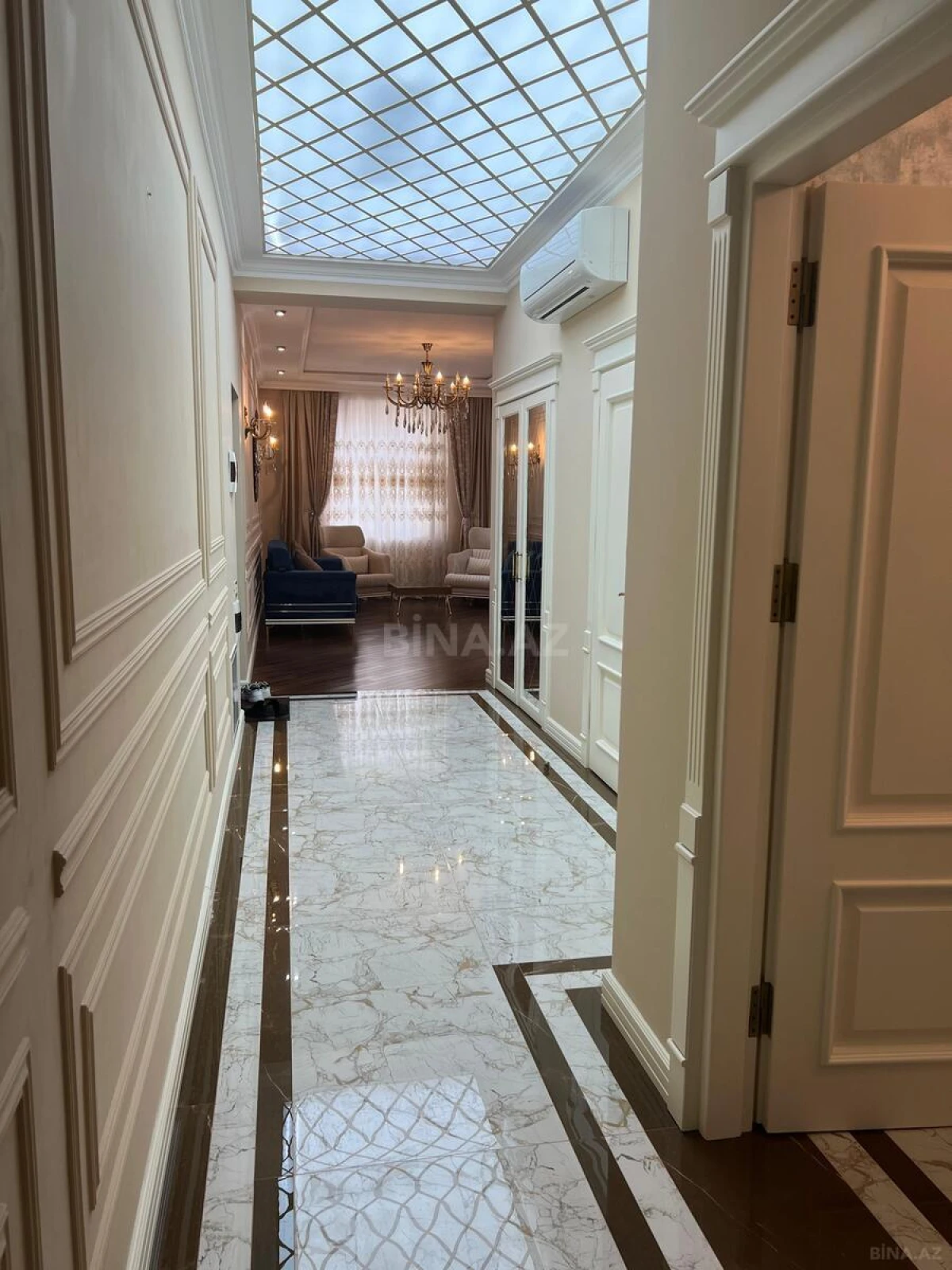 Kirayə verilir 2 otaqlı mənzil 91 m²