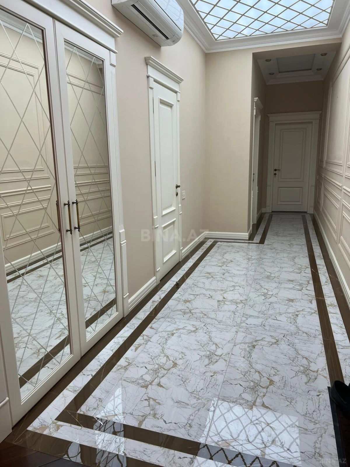 Kirayə verilir 2 otaqlı mənzil 91 m²