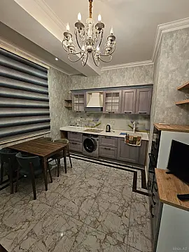 Kirayə verilir 2 otaqlı mənzil 91 m²