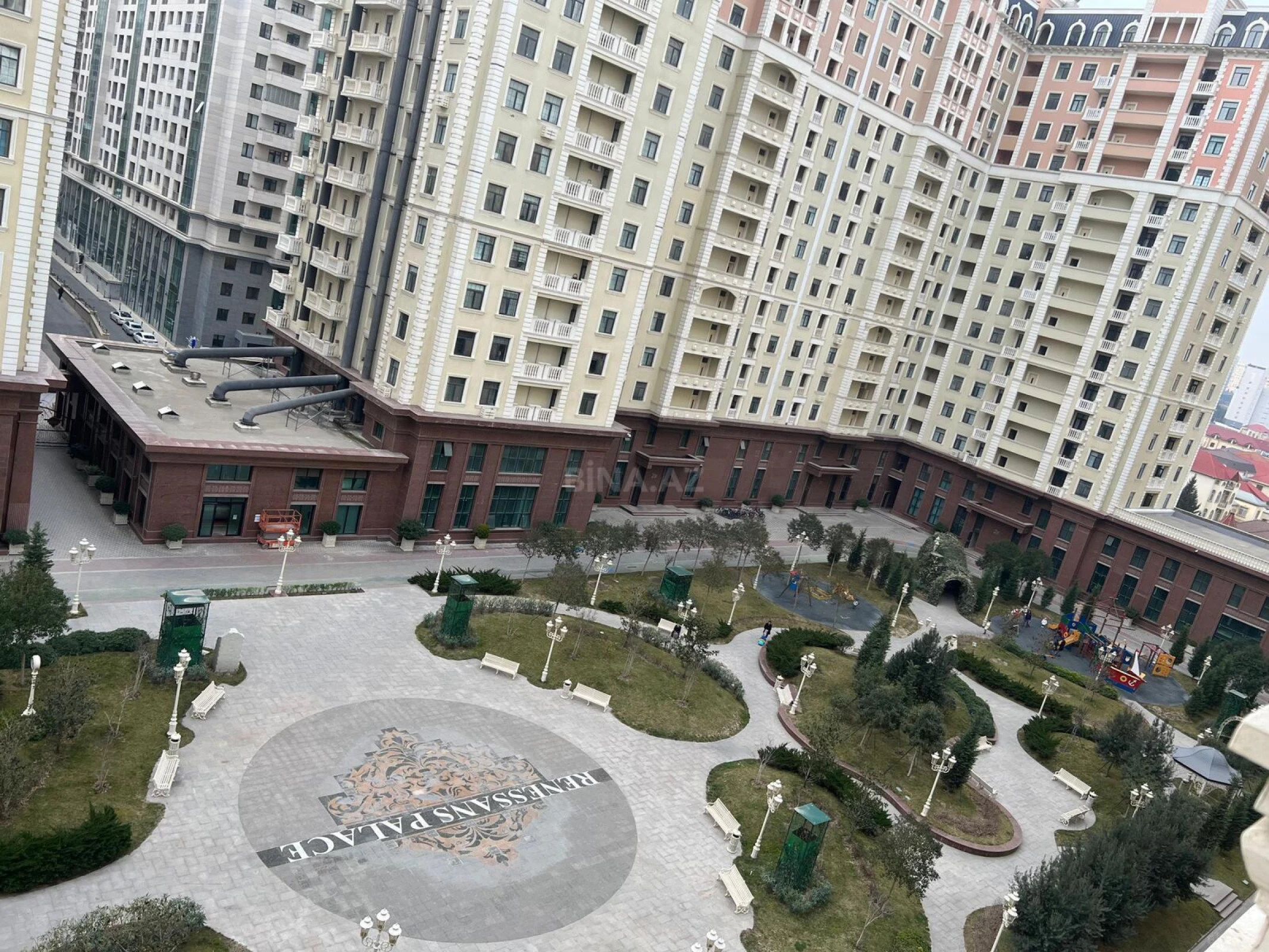 Kirayə verilir 2 otaqlı mənzil 91 m²