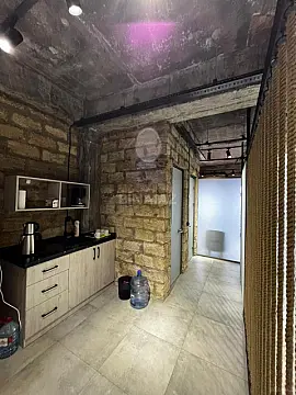 Kirayə verilir 2 otaqlı ofis 115 m²