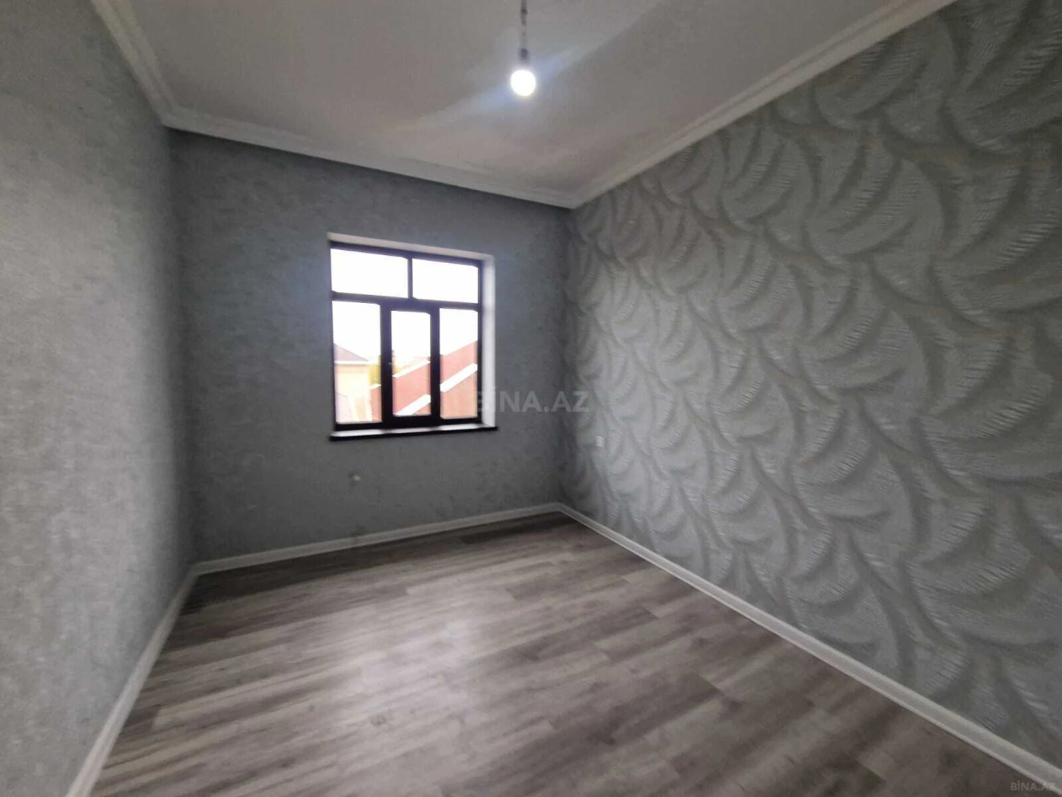 Satılır 5 otaqlı həyət evi 184 m²