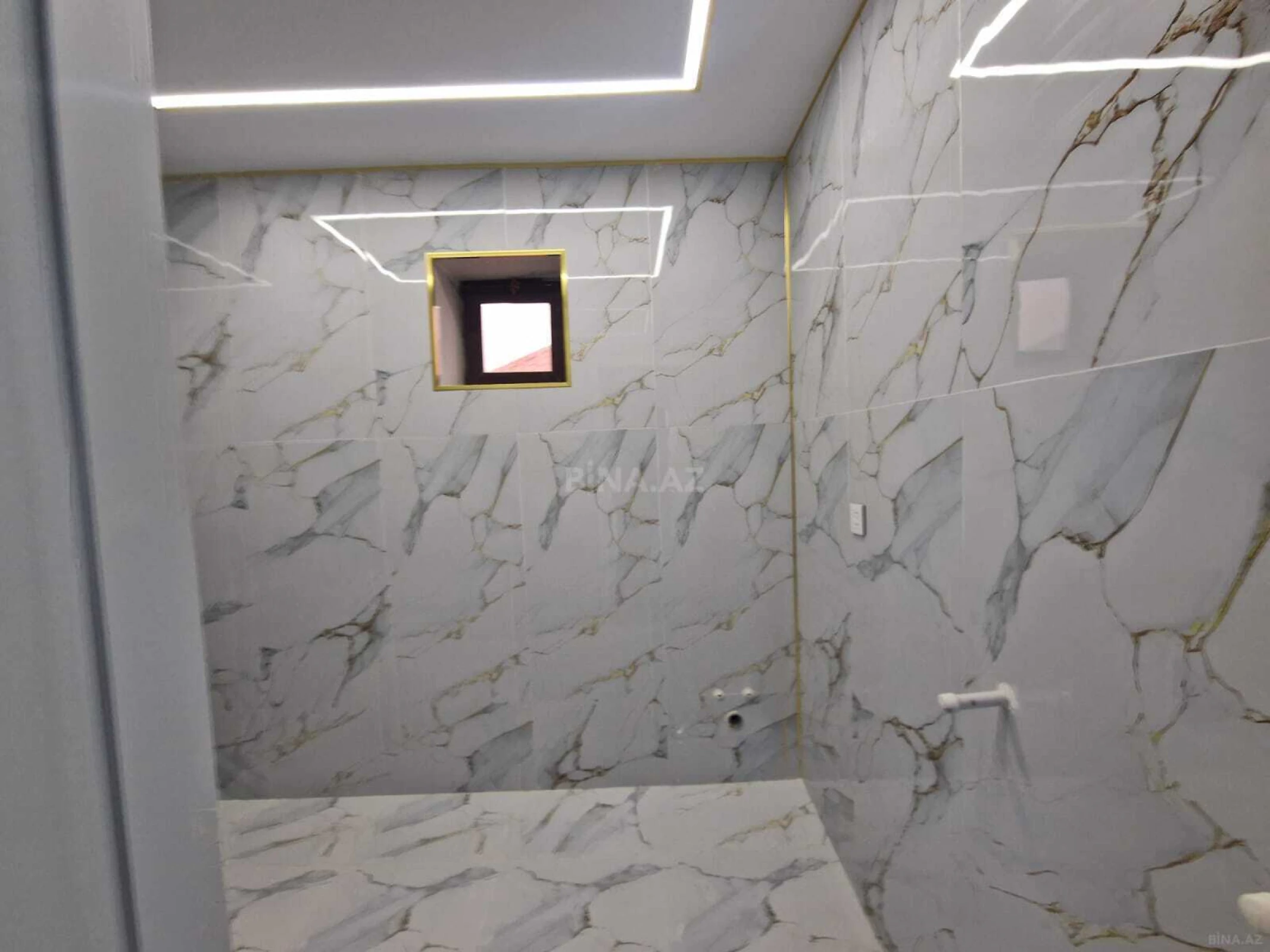 Satılır 5 otaqlı həyət evi 184 m²