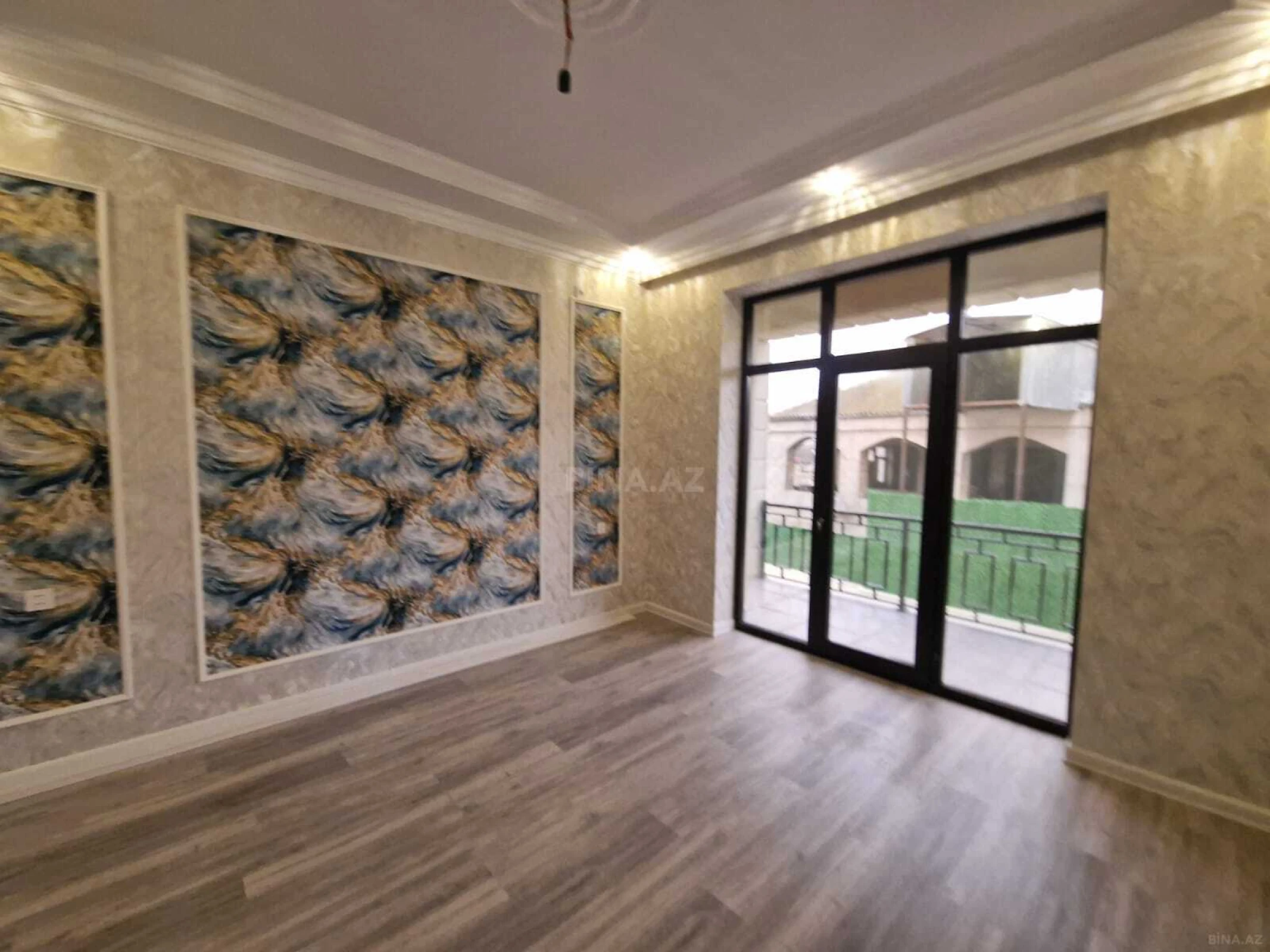 Satılır 5 otaqlı həyət evi 184 m²