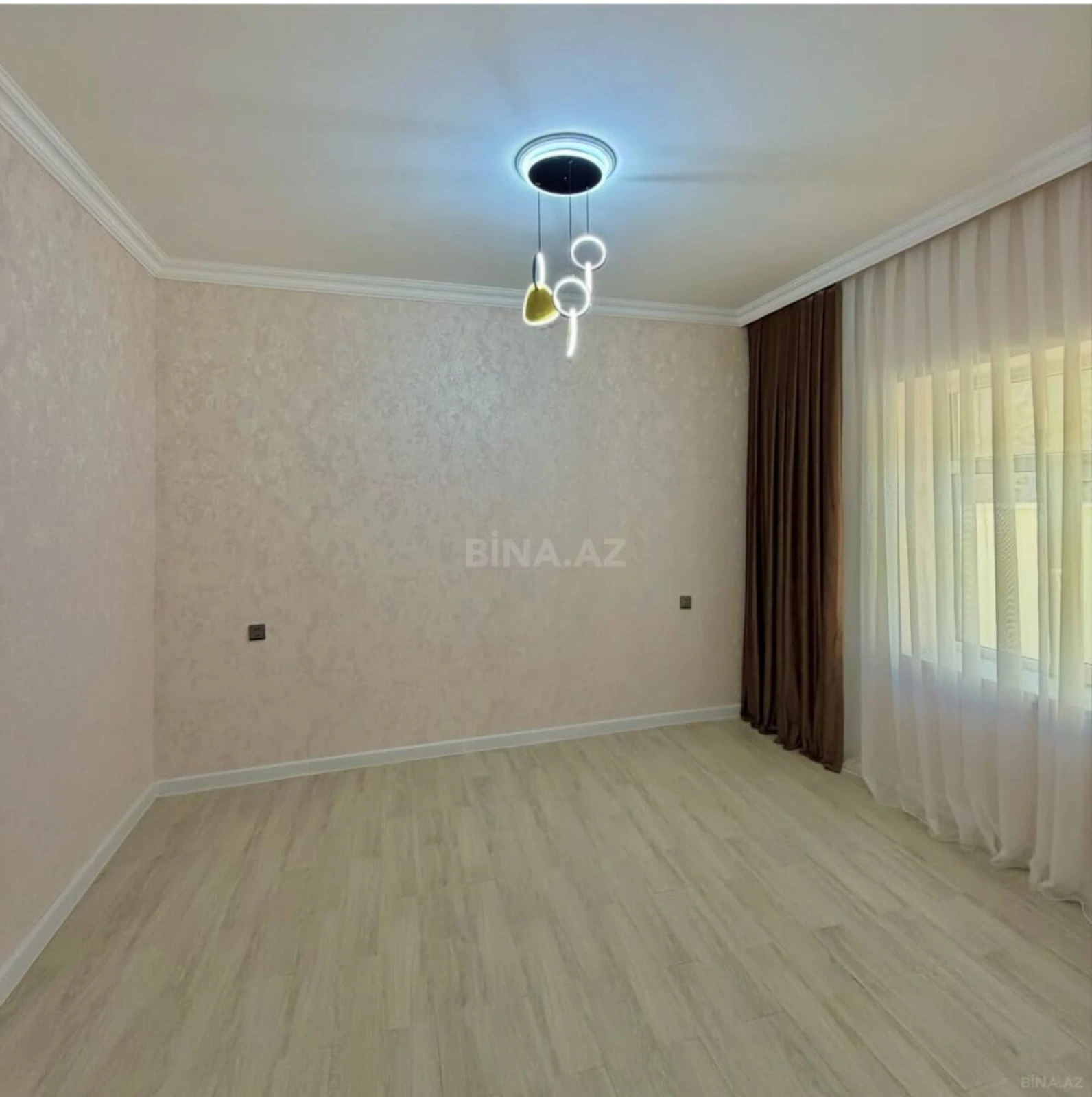 Satılır 4 otaqlı həyət evi 150 m²