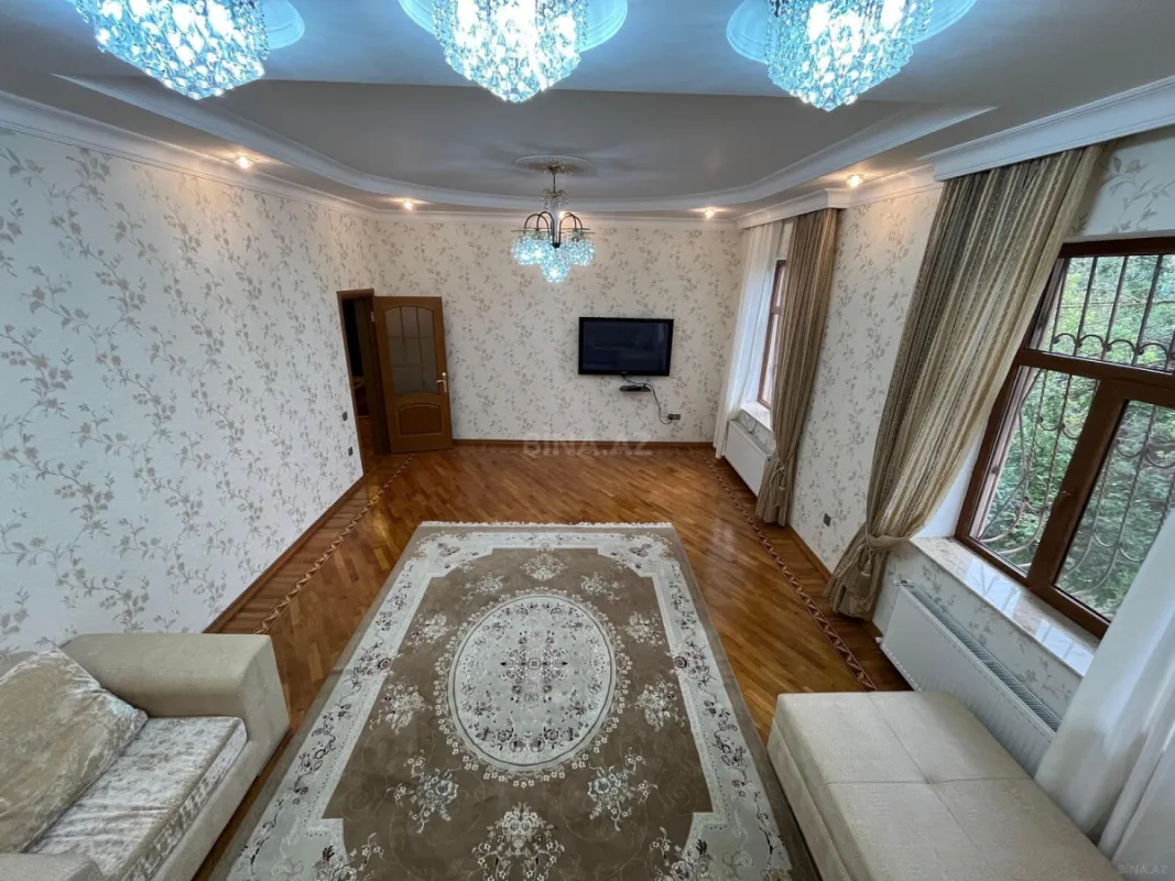 Kirayə verilir 6 otaqlı həyət evi 170 m²