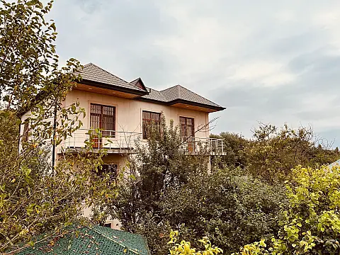 Kirayə verilir 6 otaqlı həyət evi 170 m²