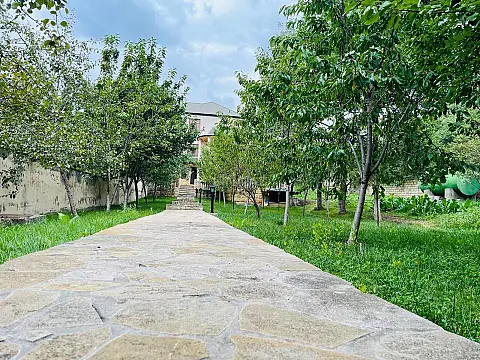 Kirayə verilir 6 otaqlı həyət evi 170 m²