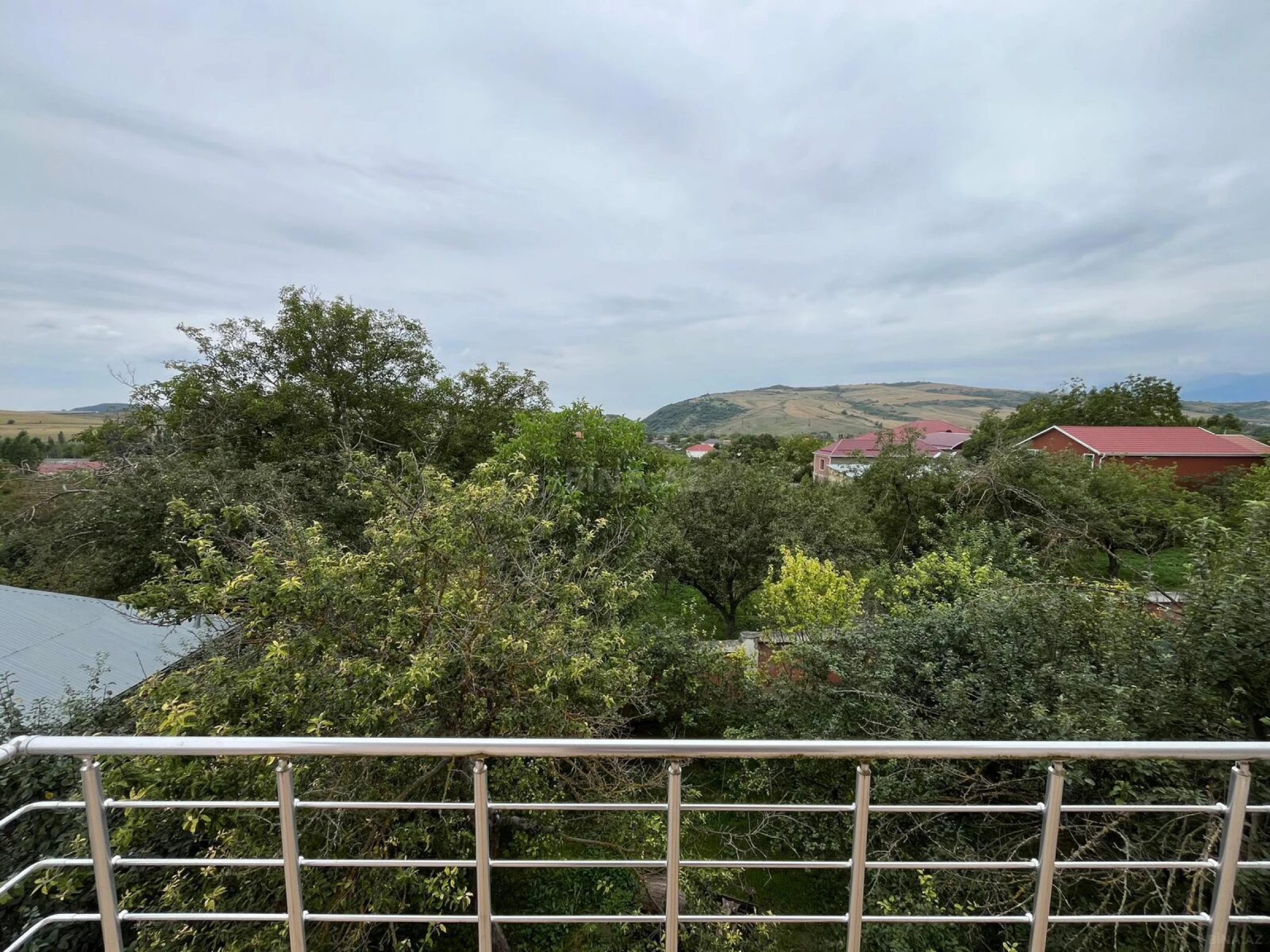 Kirayə verilir 6 otaqlı həyət evi 170 m²