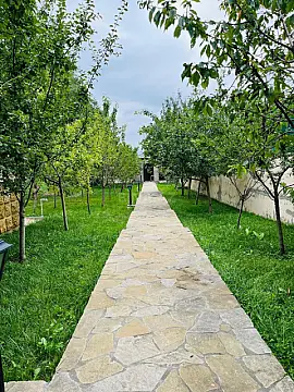 Kirayə verilir 6 otaqlı həyət evi 170 m²