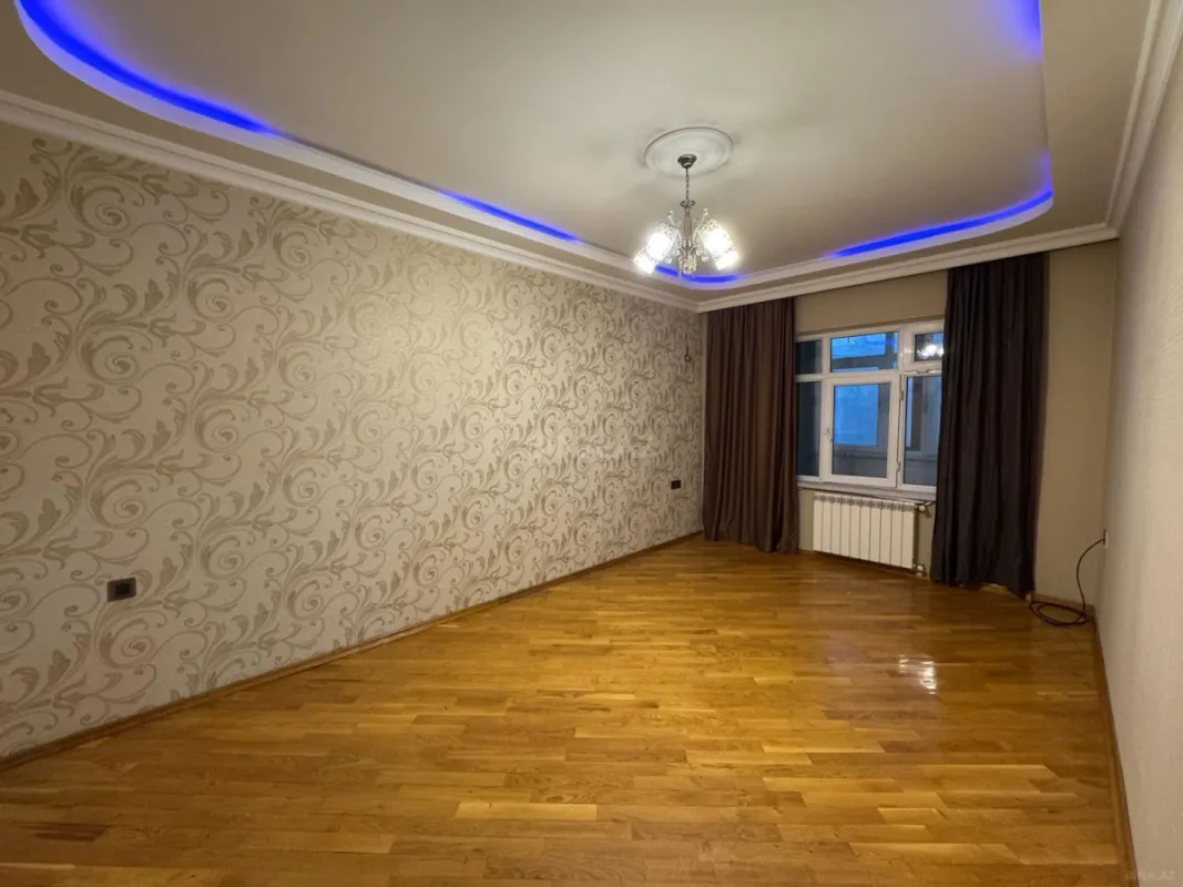 Satılır 3 otaqlı mənzil 82 m²
