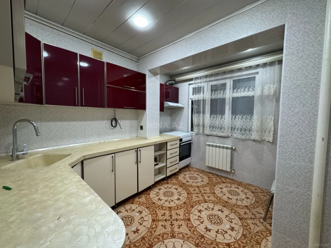 Satılır 3 otaqlı mənzil 82 m²
