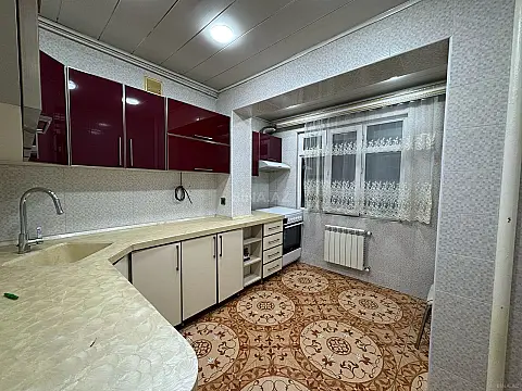 Satılır 3 otaqlı mənzil 82 m²