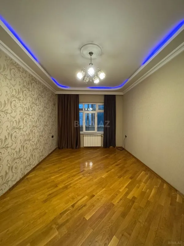 Satılır 3 otaqlı mənzil 82 m²
