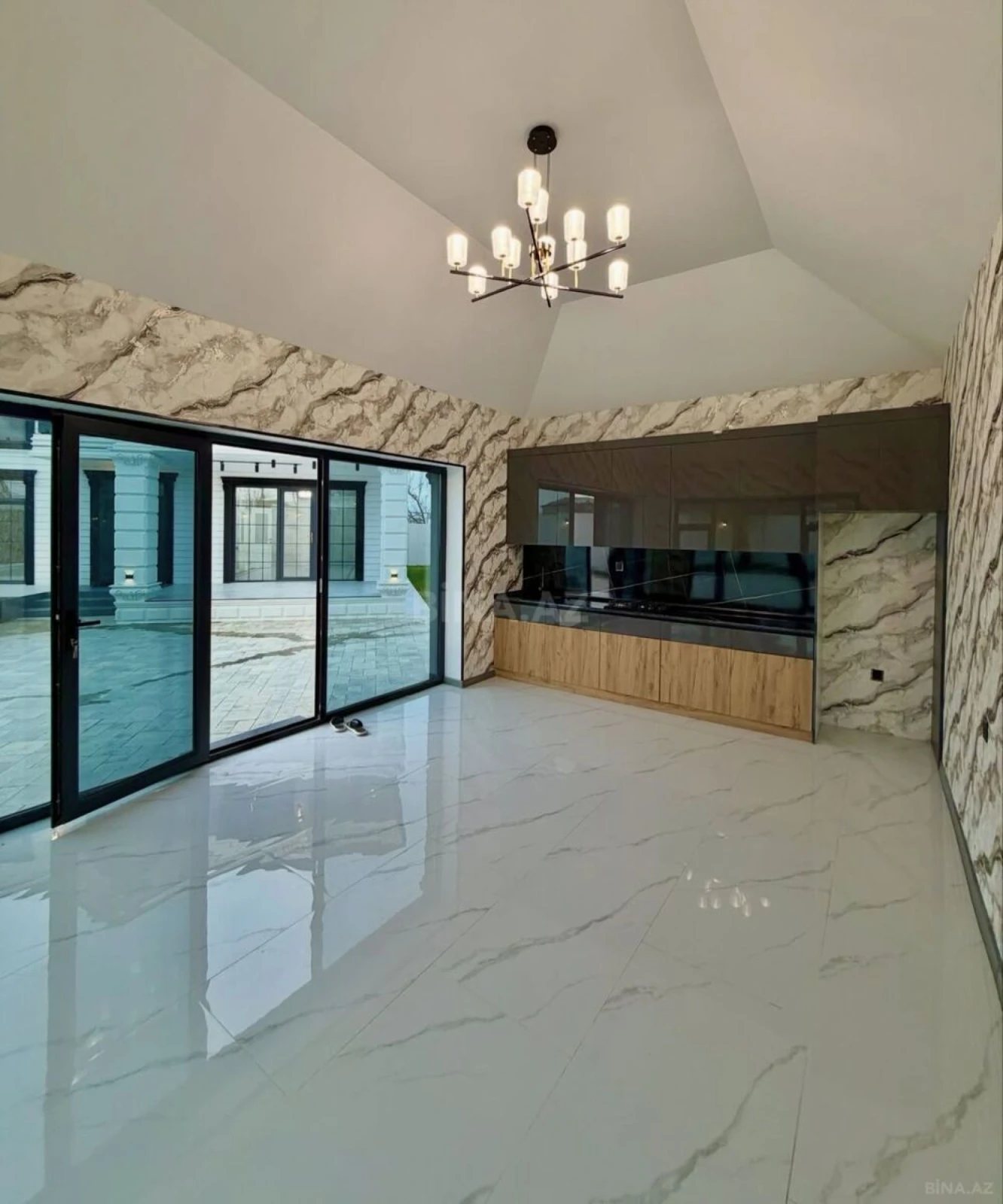 Satılır 7 otaqlı həyət evi 450 m²
