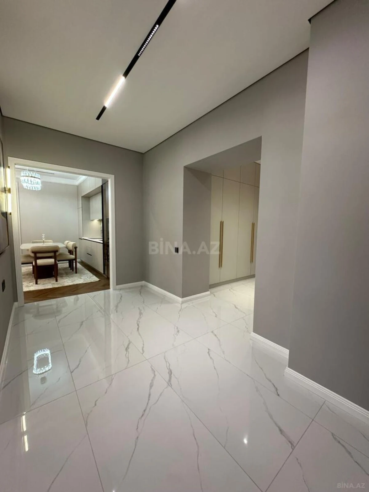 Satılır 3 otaqlı mənzil 110 m²