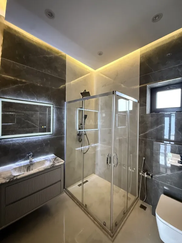 Satılır 4 otaqlı həyət evi 160 m²