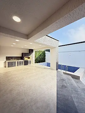 Satılır 4 otaqlı həyət evi 160 m²