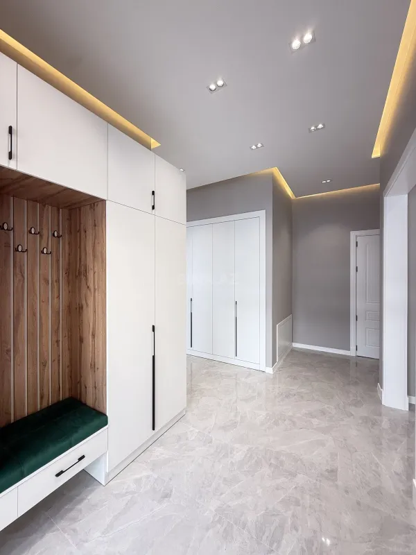 Satılır 4 otaqlı həyət evi 160 m²