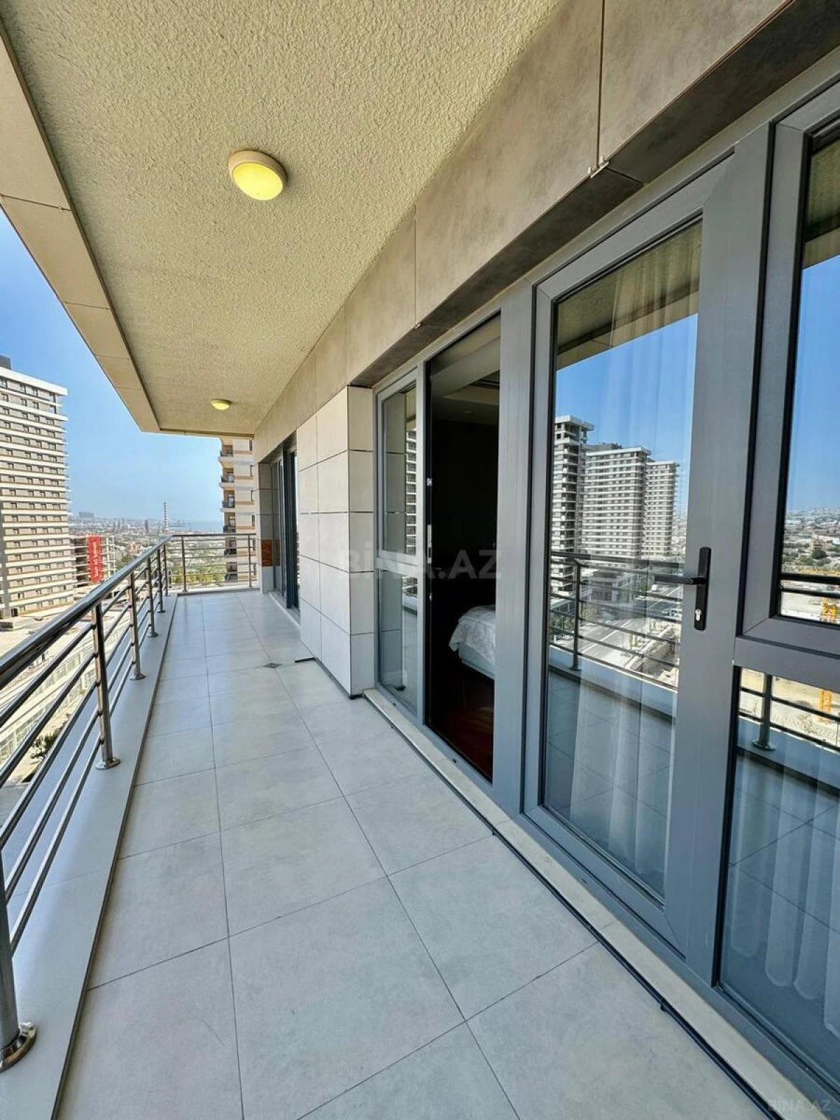 Satılır 3 otaqlı mənzil 120 m²