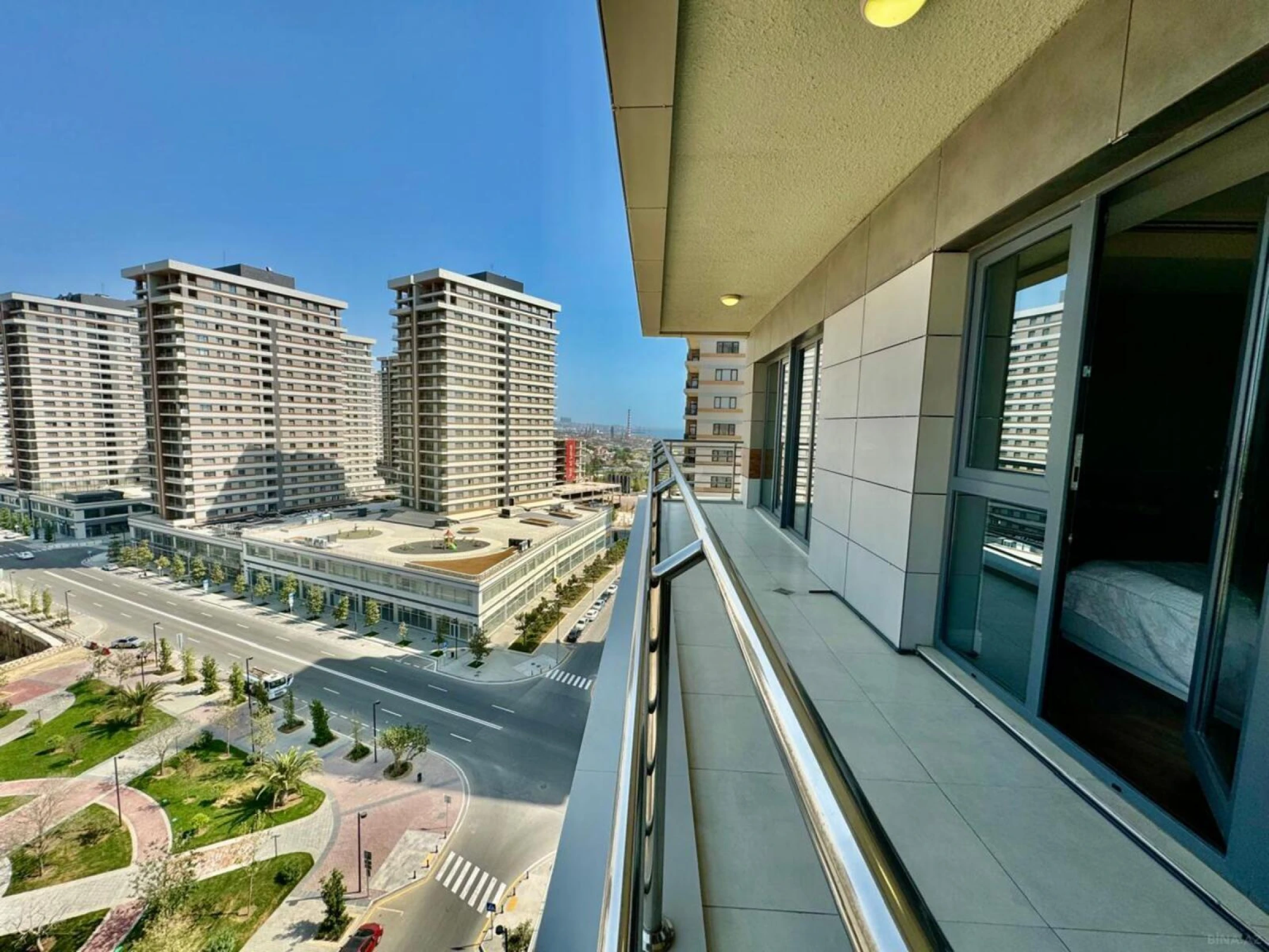 Satılır 3 otaqlı mənzil 120 m²