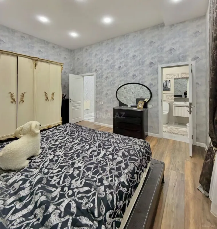 Satılır 4 otaqlı həyət evi 180 m²