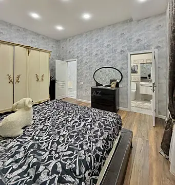 Satılır 4 otaqlı həyət evi 180 m²