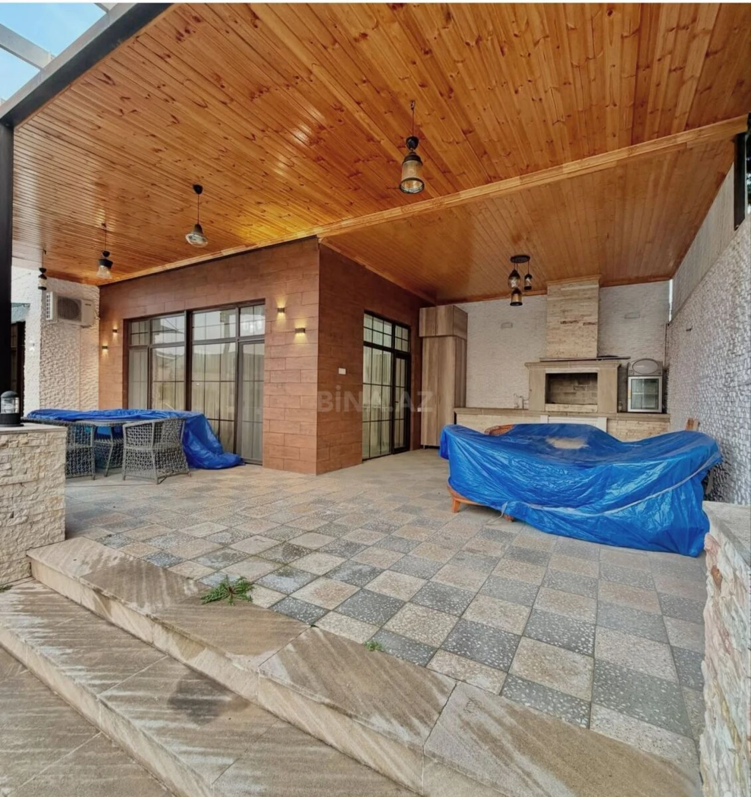 Satılır 4 otaqlı həyət evi 180 m²