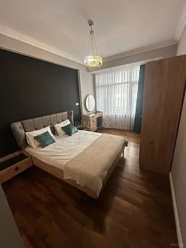 Satılır 3 otaqlı mənzil 105 m²
