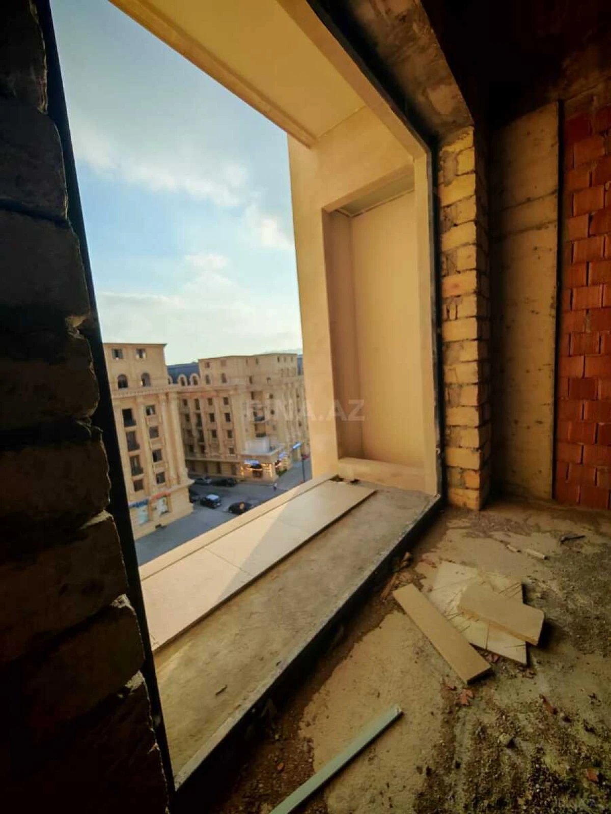 Satılır 2 otaqlı mənzil 124.3 m²