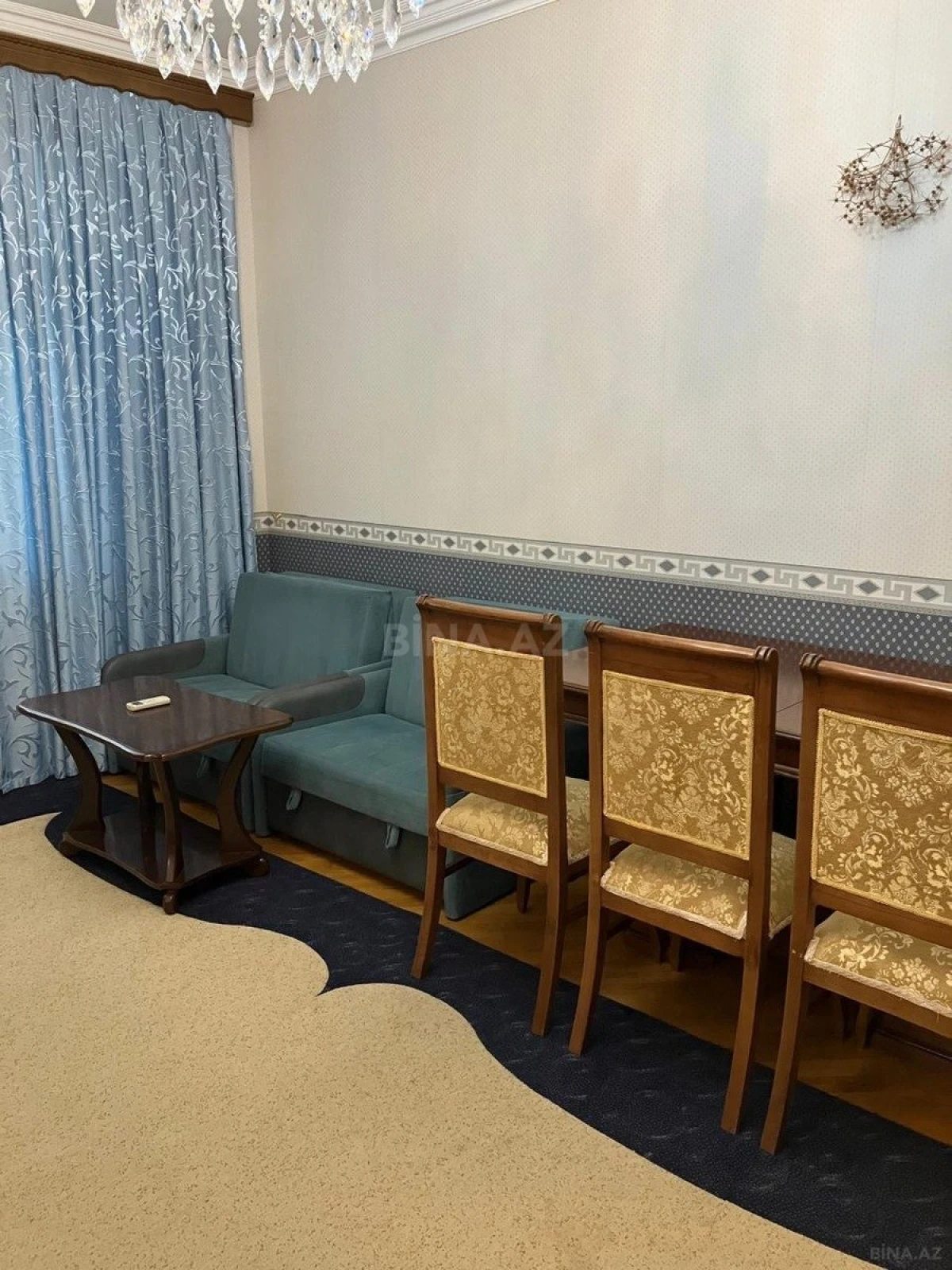 Kirayə verilir 2 otaqlı mənzil 75 m²