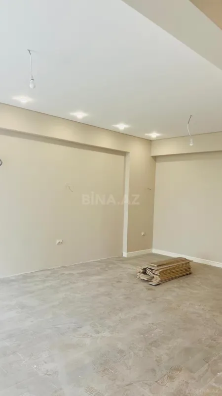 Satılır 4 otaqlı mənzil 130 m²