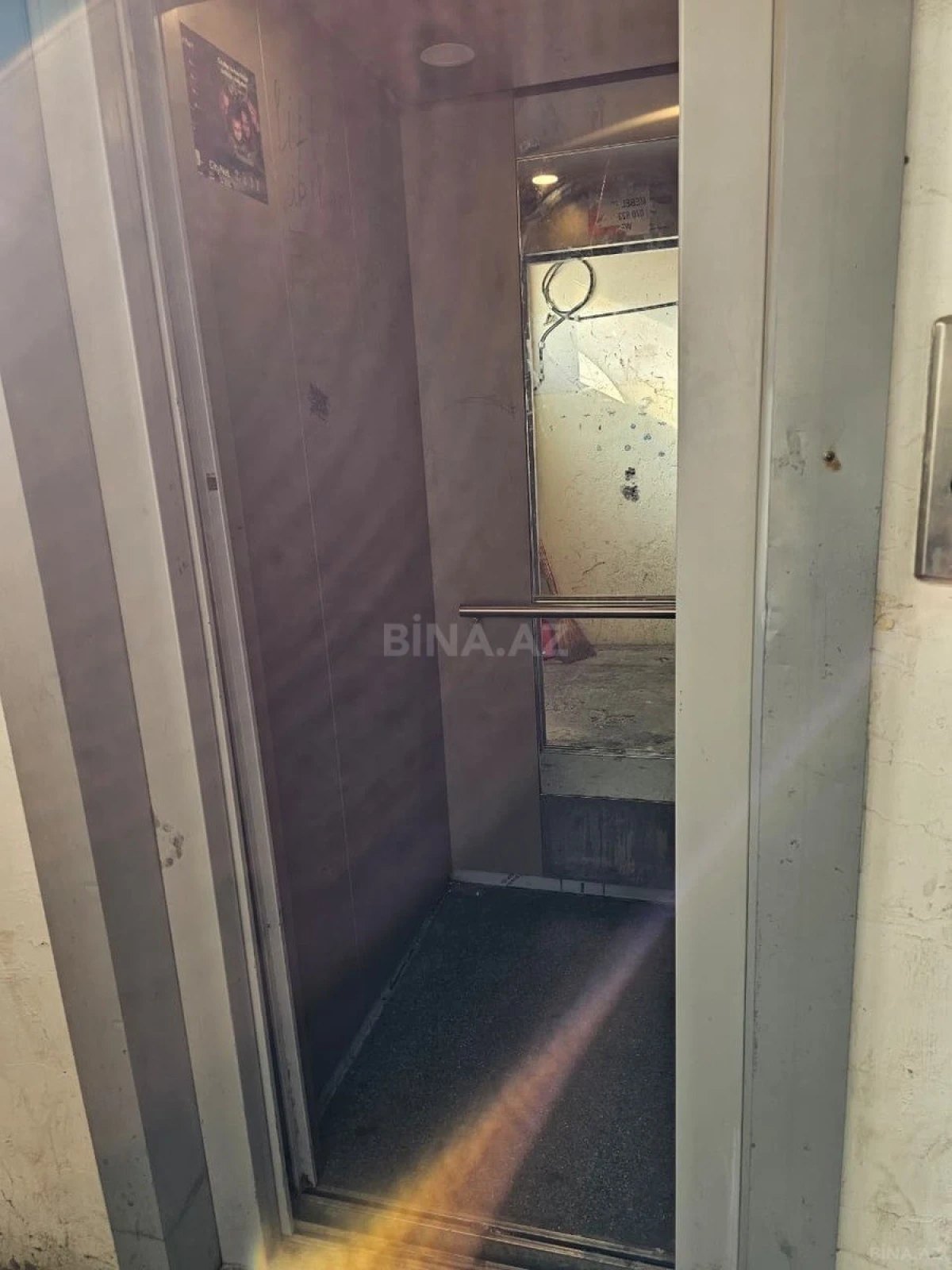 Satılır 2 otaqlı mənzil 60 m²