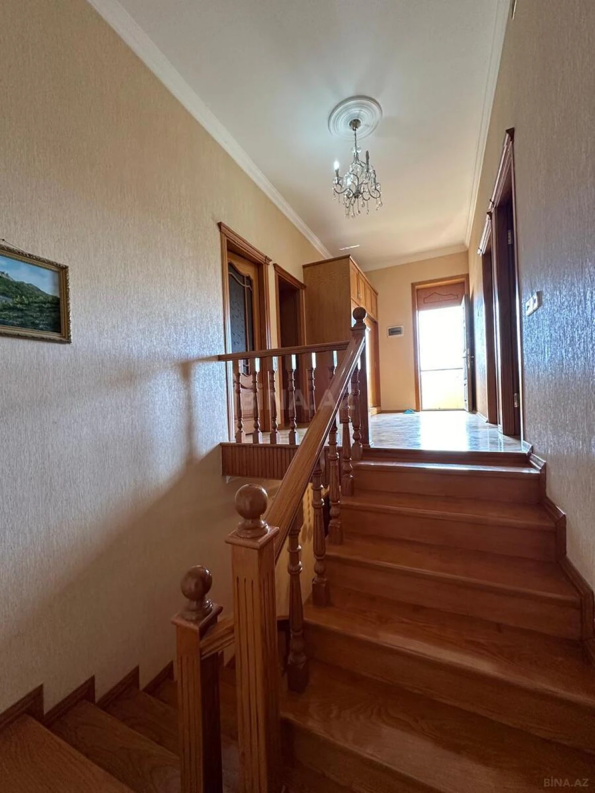 Kirayə verilir 8 otaqlı həyət evi 305 m²
