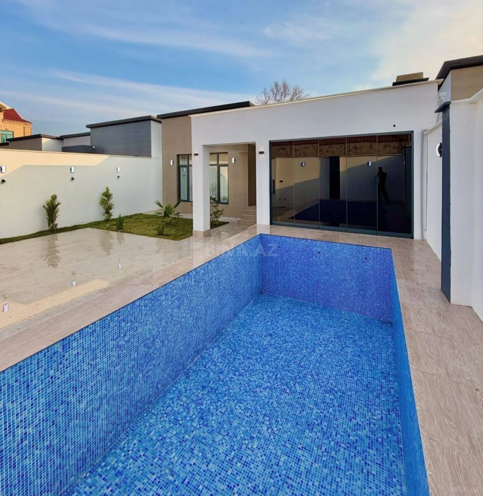 Satılır 4 otaqlı həyət evi 155 m²