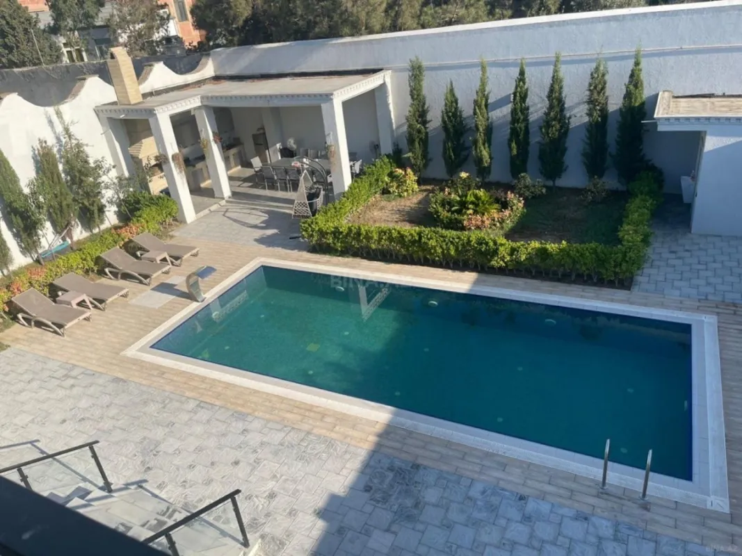 Kirayə verilir 5 otaqlı həyət evi 380 m²