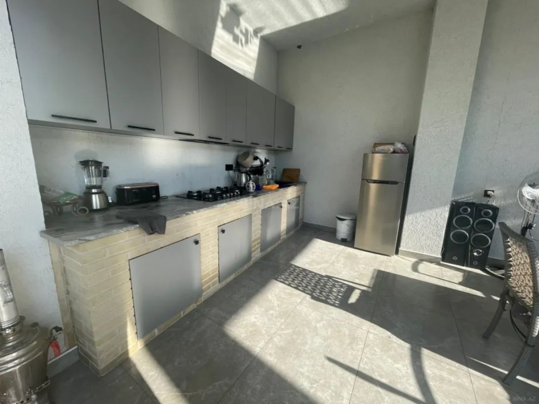 Kirayə verilir 5 otaqlı həyət evi 380 m²