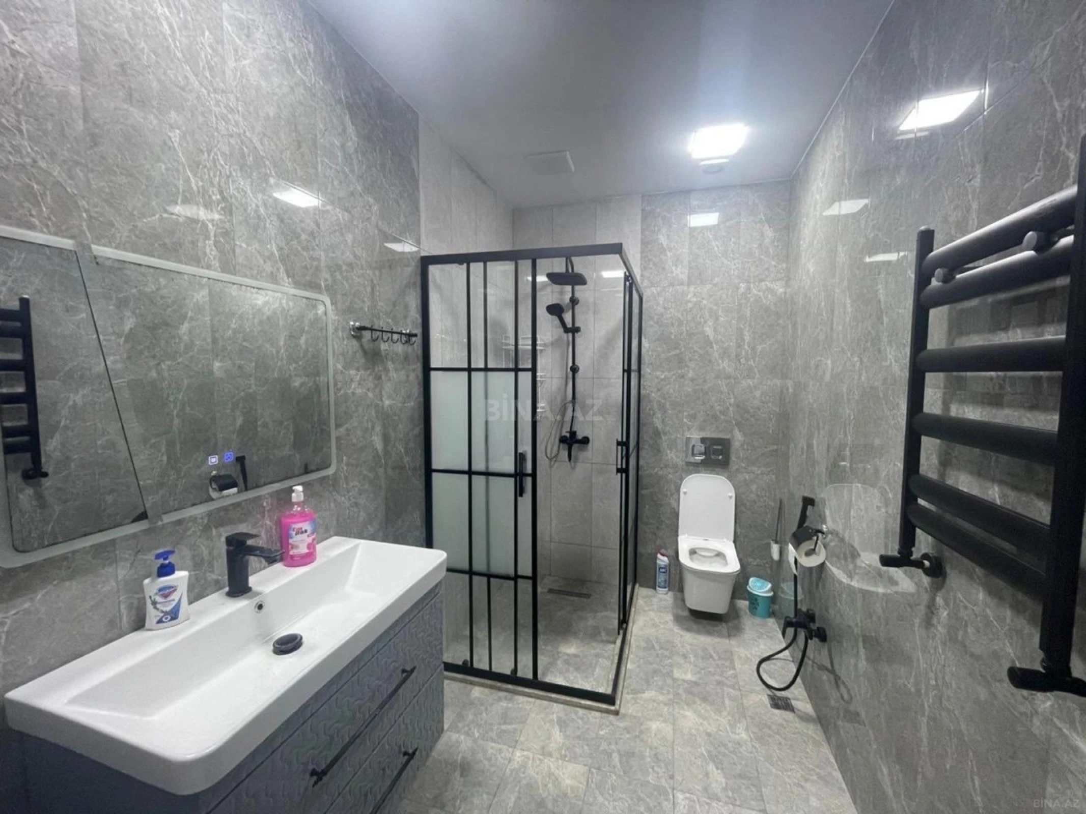 Kirayə verilir 5 otaqlı həyət evi 380 m²