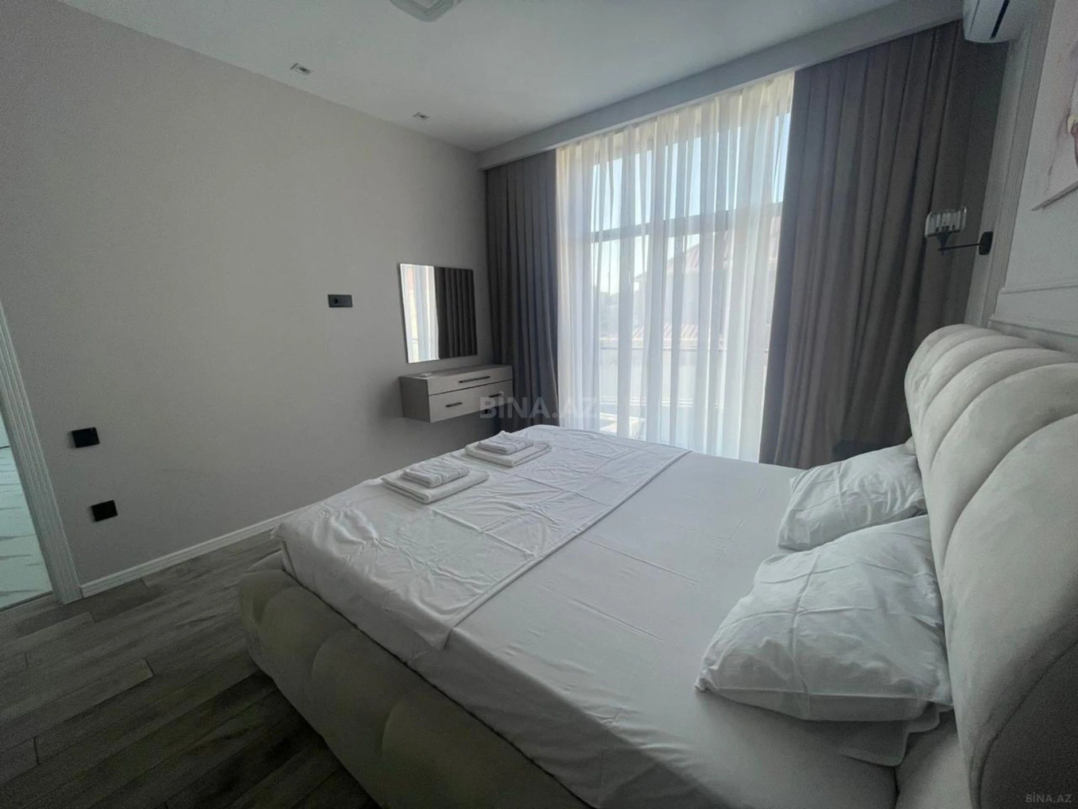 Kirayə verilir 5 otaqlı həyət evi 380 m²