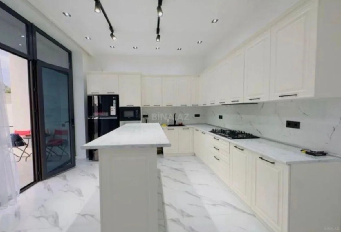 Kirayə verilir 5 otaqlı həyət evi 380 m²