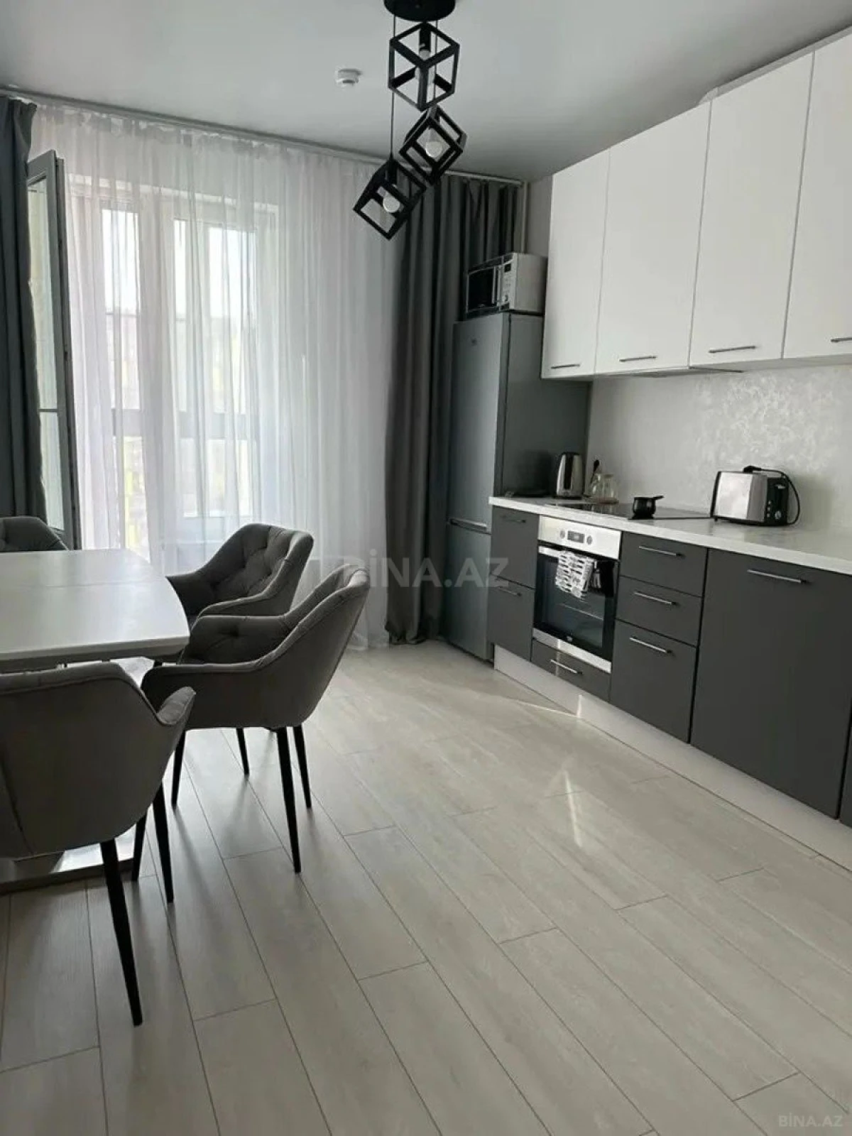 Kirayə verilir 3 otaqlı mənzil 120 m²
