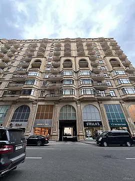 Kirayə verilir 3 otaqlı mənzil 130 m² — Bakı, Sahil qəs. 3 otaq 130.00 m²